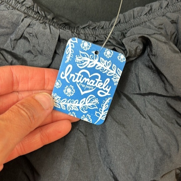 Free People poof goes my heart ruffle bodysuit  nwt - Picture 5 of 7